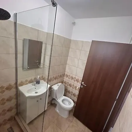 2 Sector 1 * بوخارست